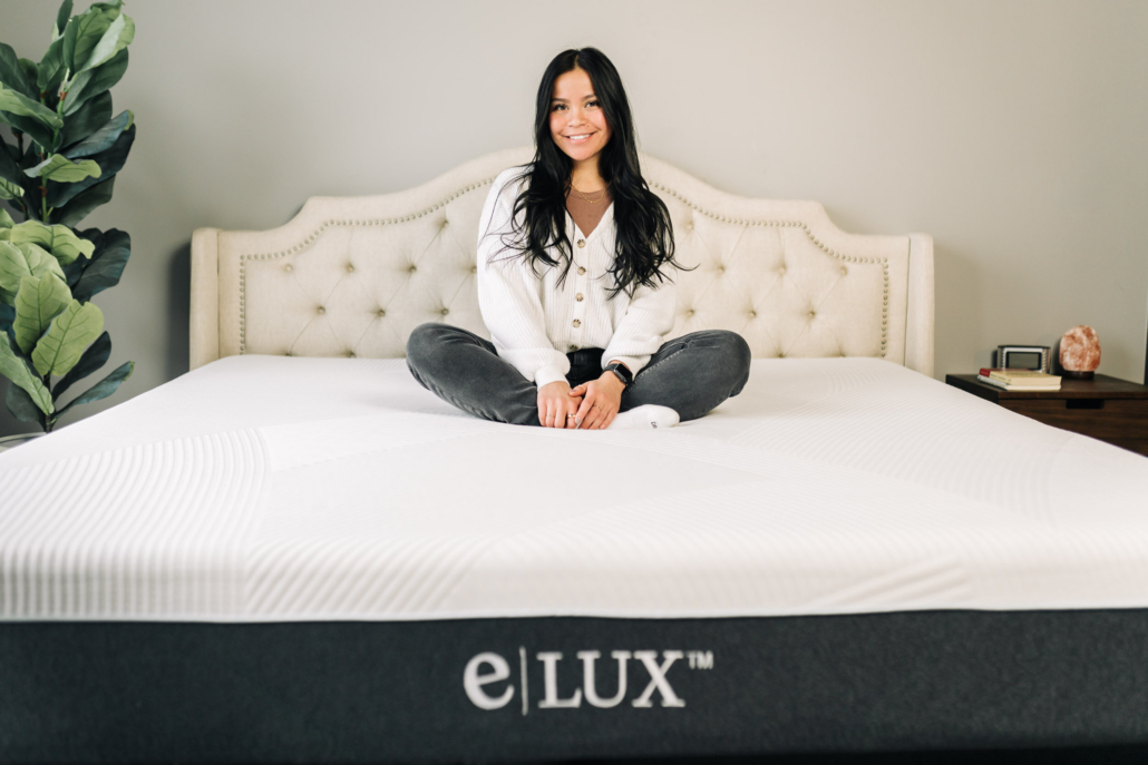 Elux - Product Video Stringline Pictures Marketing Video